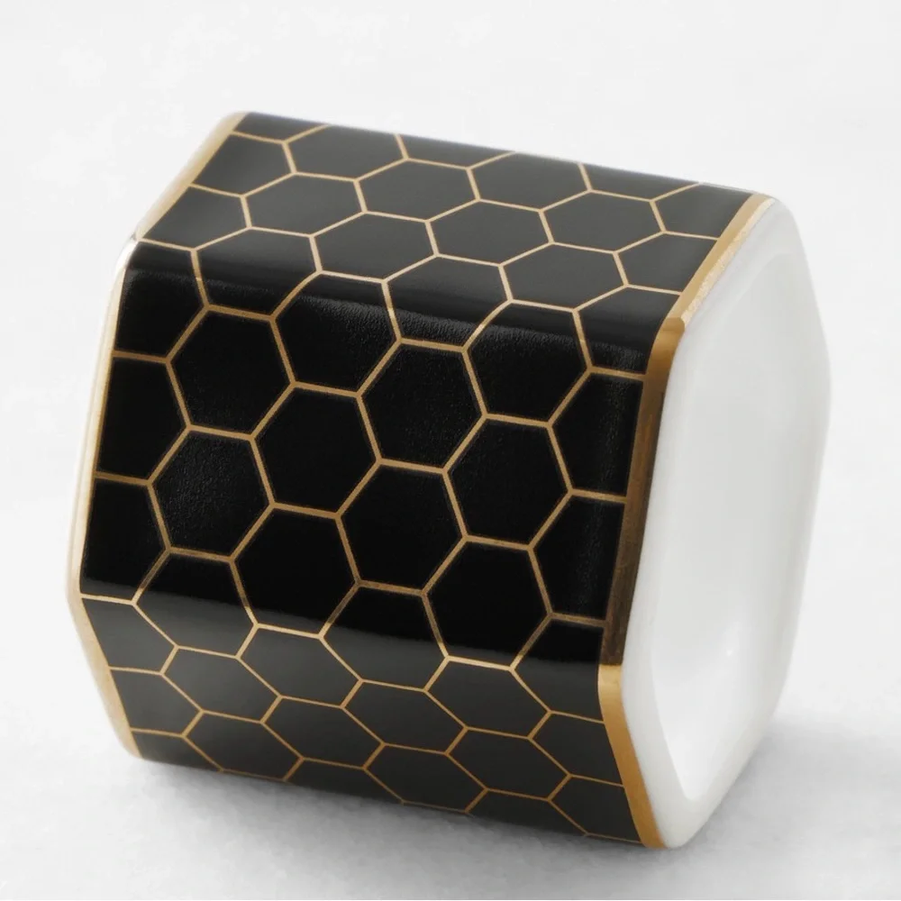NWT Williams Sonoma Honeycomb Napkin Rings, Set of 4